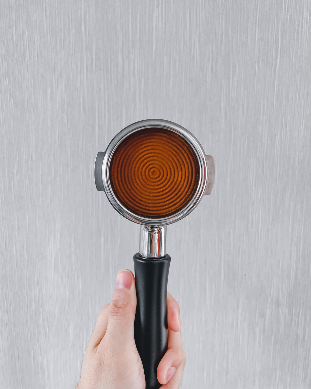 58mm spring-loaded espresso tamper with ripple base for V4 machines