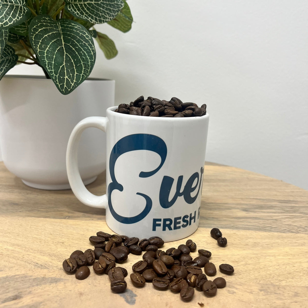 Everette's Sandrolini Dark Roast Coffee, ideal for espresso and milk drinks.