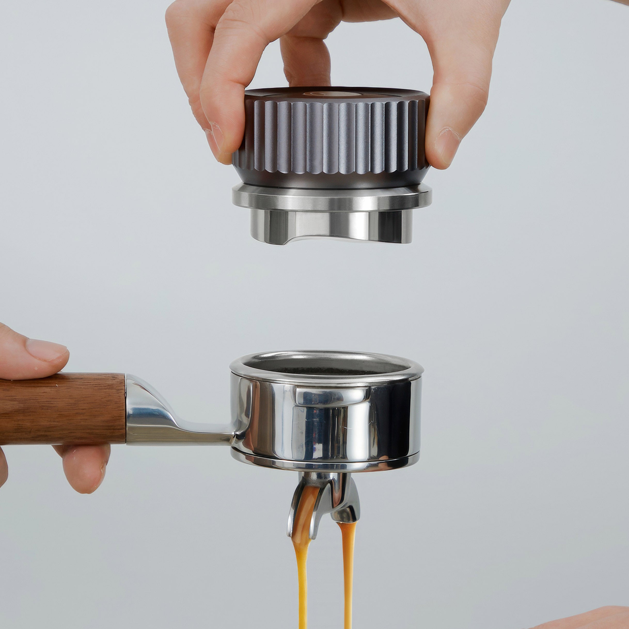 Thunder Gravity Coffee Distributor - Shop Coffee Hobby
