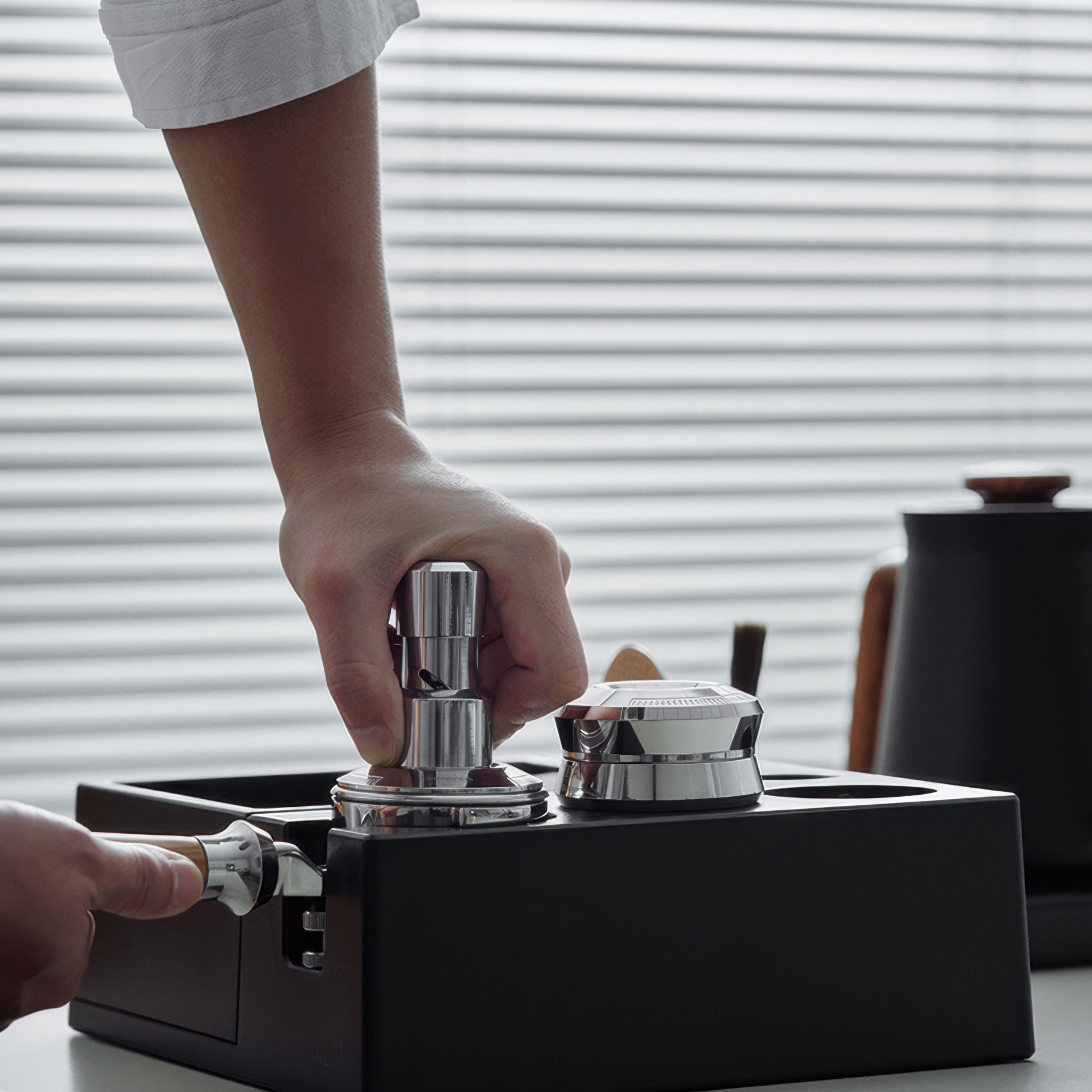 Four Spring Titan Tamper & Distributor - Shop Coffee Hobby