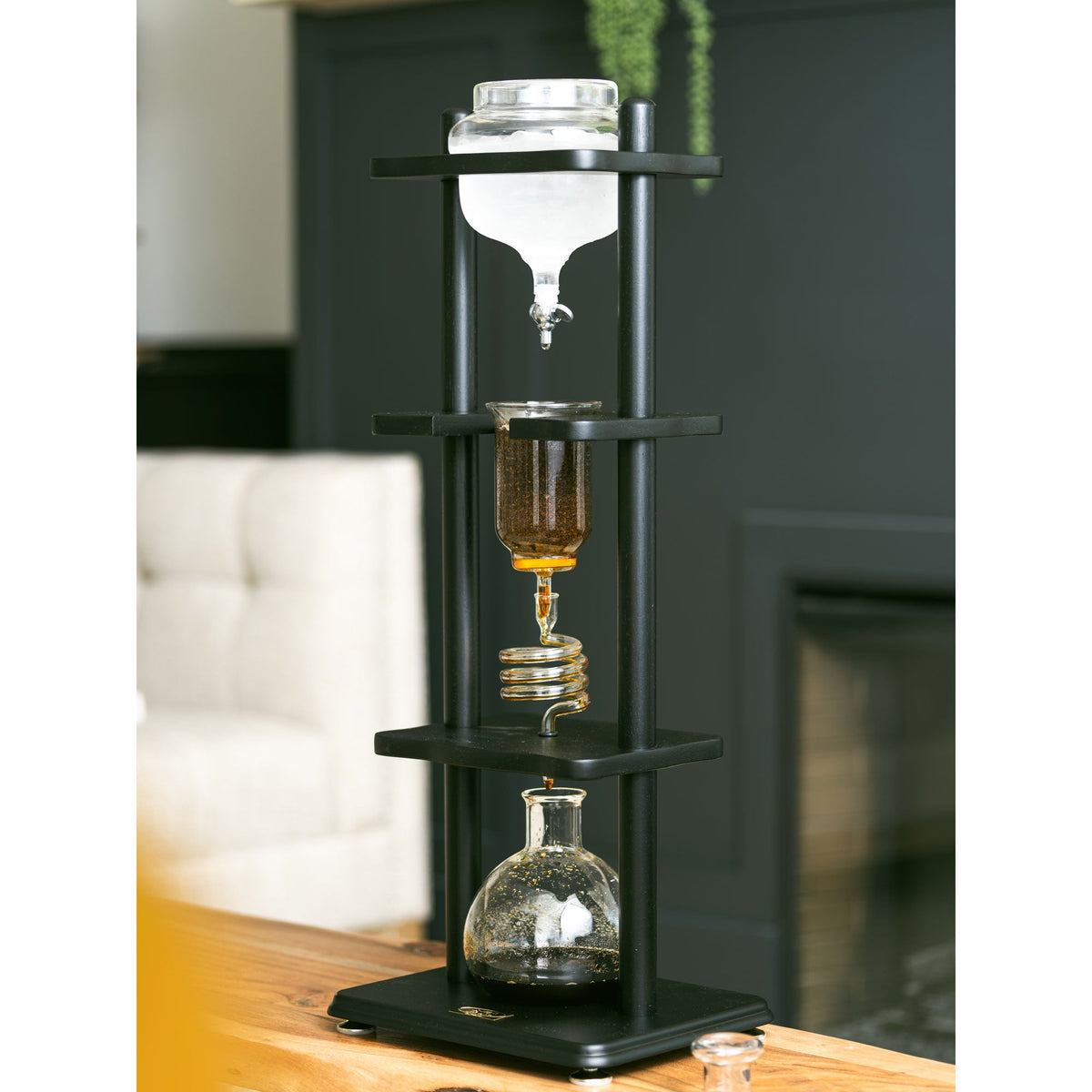Black Straight Frame 6–8 Cup Yama Glass Cold Brew Tower