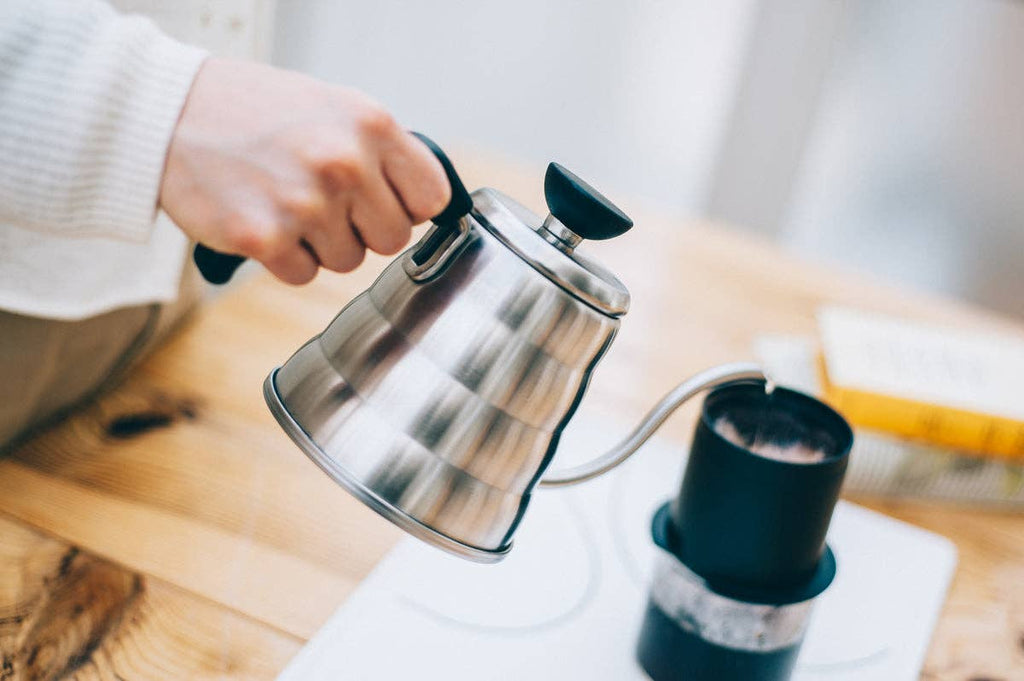Hario - V60 "Buono" Drip Kettle 1 Liter - Silver