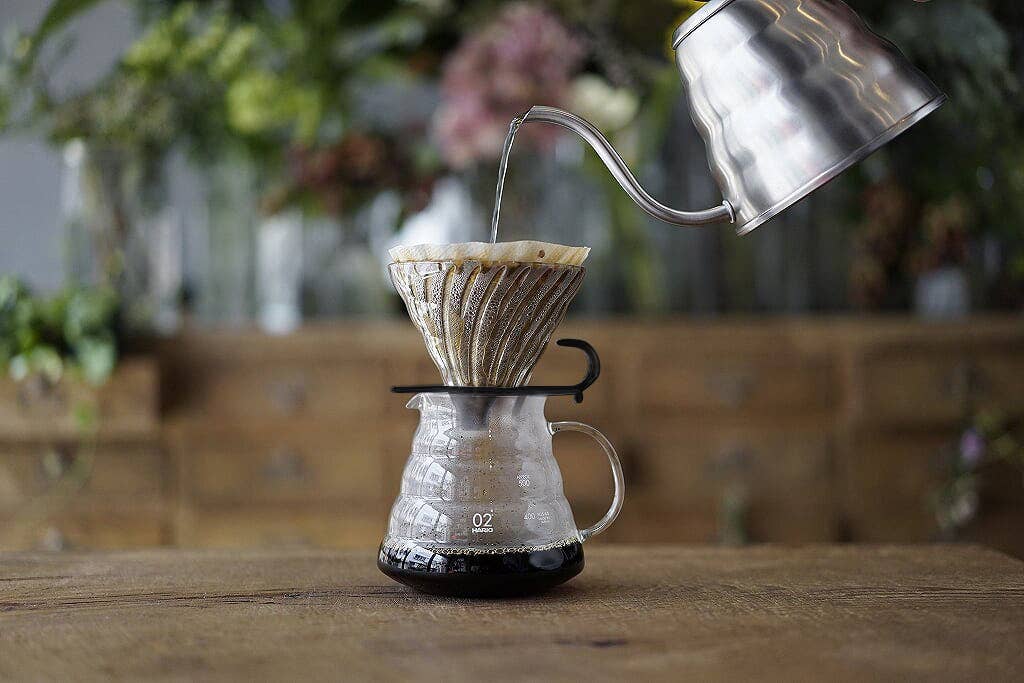 Hario - V60 Glass Dripper 02 (Round Base): Clear Black