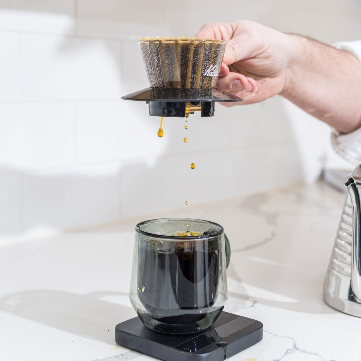 Black-collared Kalita Wave 155 Glass Pour-Over Dripper