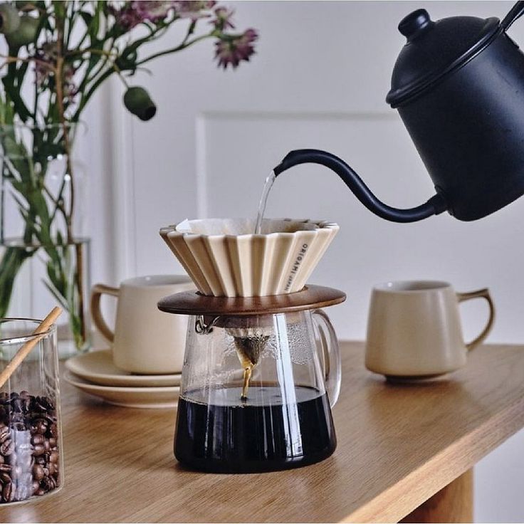 460 ml Aroma Glass Pour-Over Coffee Server by Space Camp
