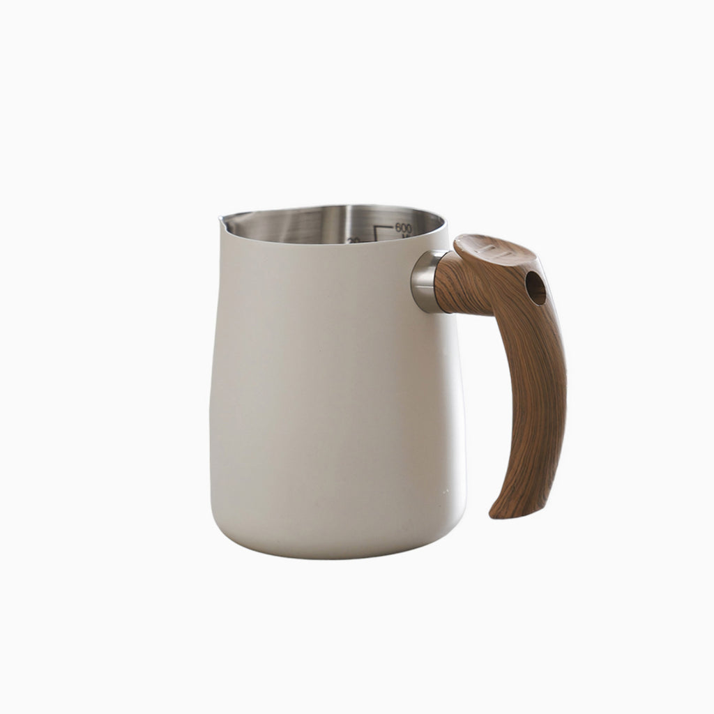 Thickened Milk Jugs For Latte, Cappuccino And Frothing Milk